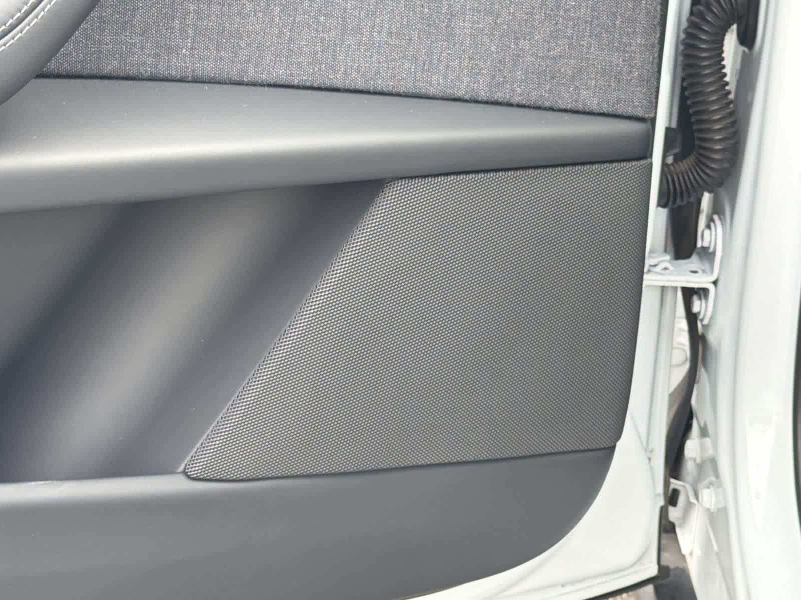 Thumbnail: 2022 Tesla Model X - 24