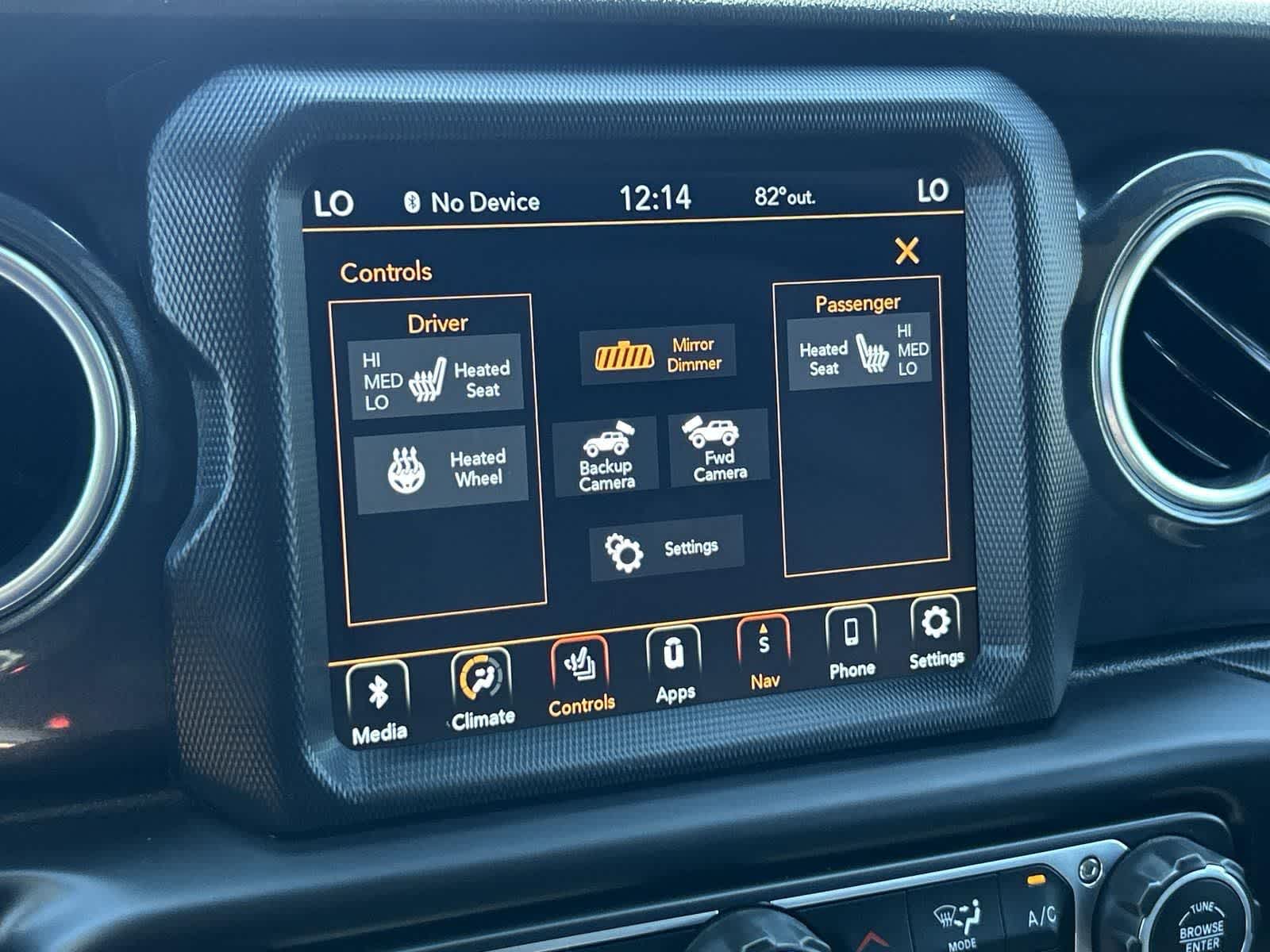 Thumbnail: 2022 Jeep Wrangler - 20