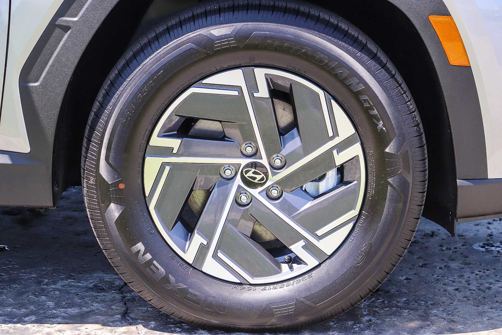 2026 Hyundai Tucson SE - Photo 10