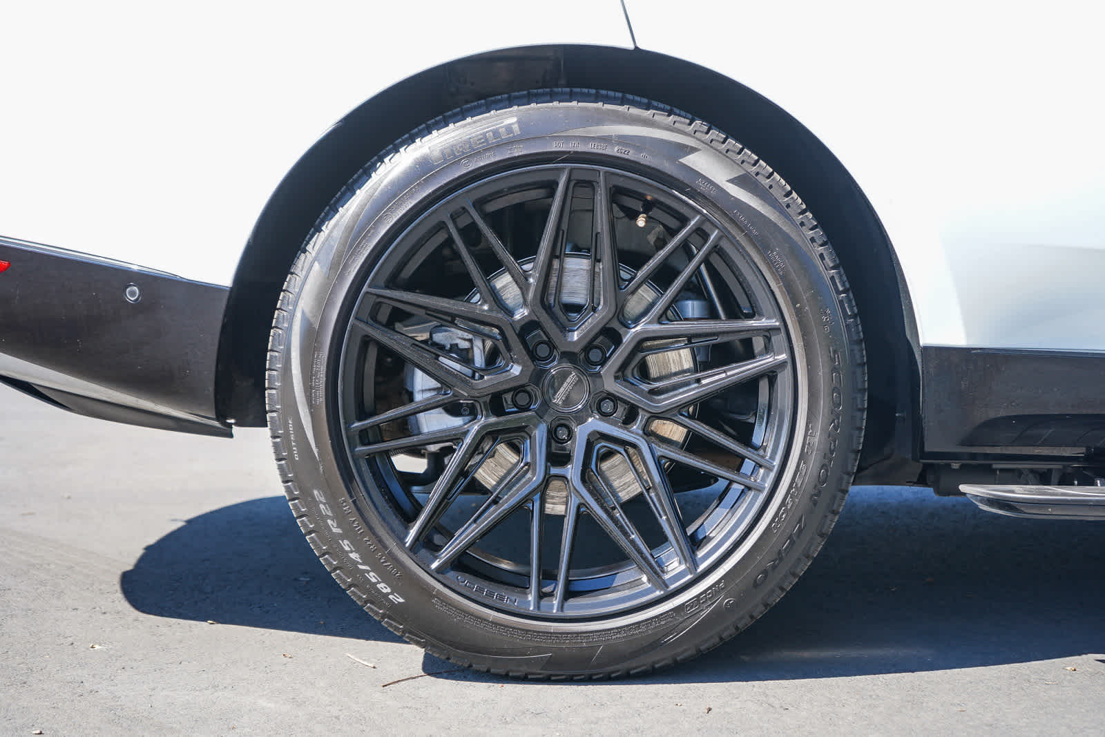 Thumbnail: 2023 Land Rover Range Rover - 8