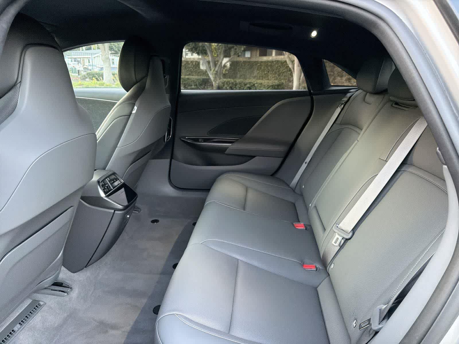 Thumbnail: 2024 Lucid Air - 27