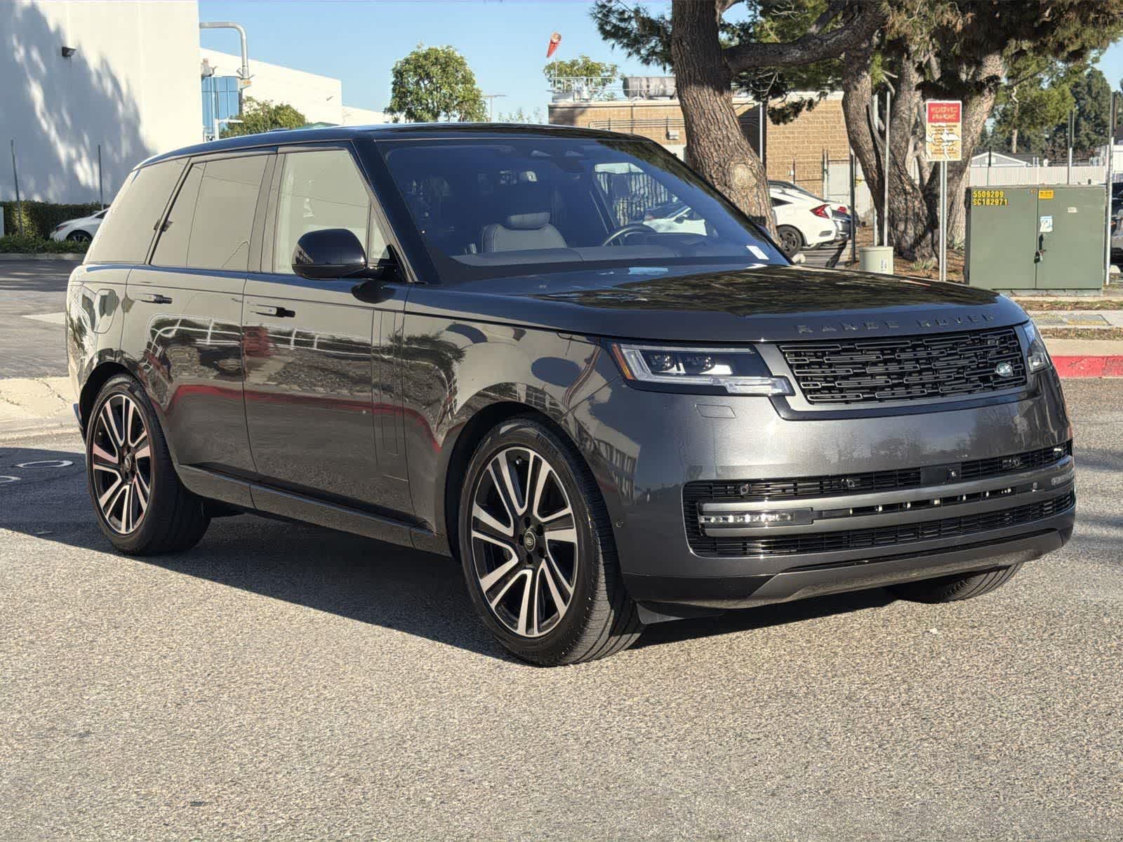 Thumbnail: 2023 Land Rover Range Rover - 8