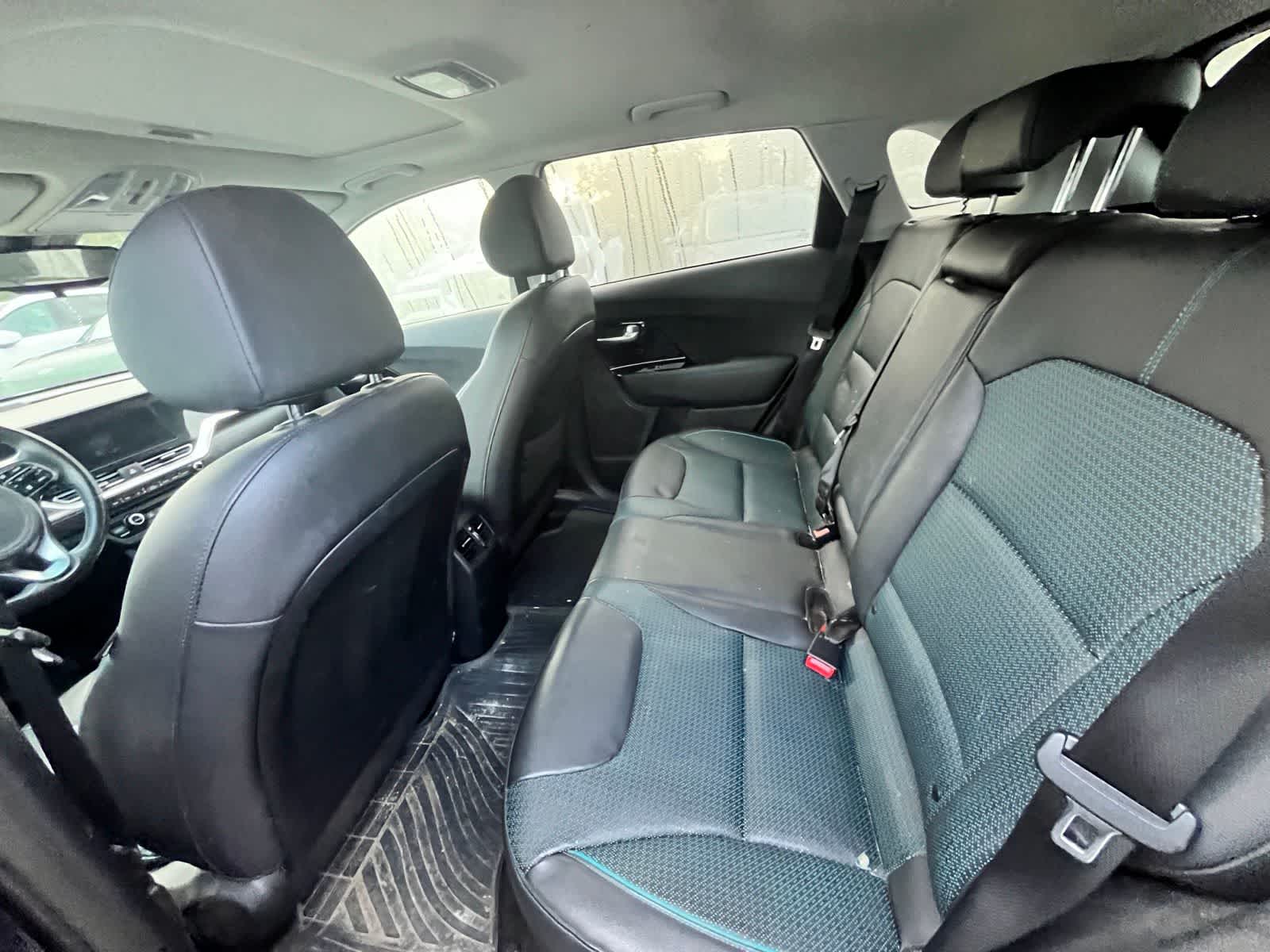 Thumbnail: 2020 Kia Niro - 5