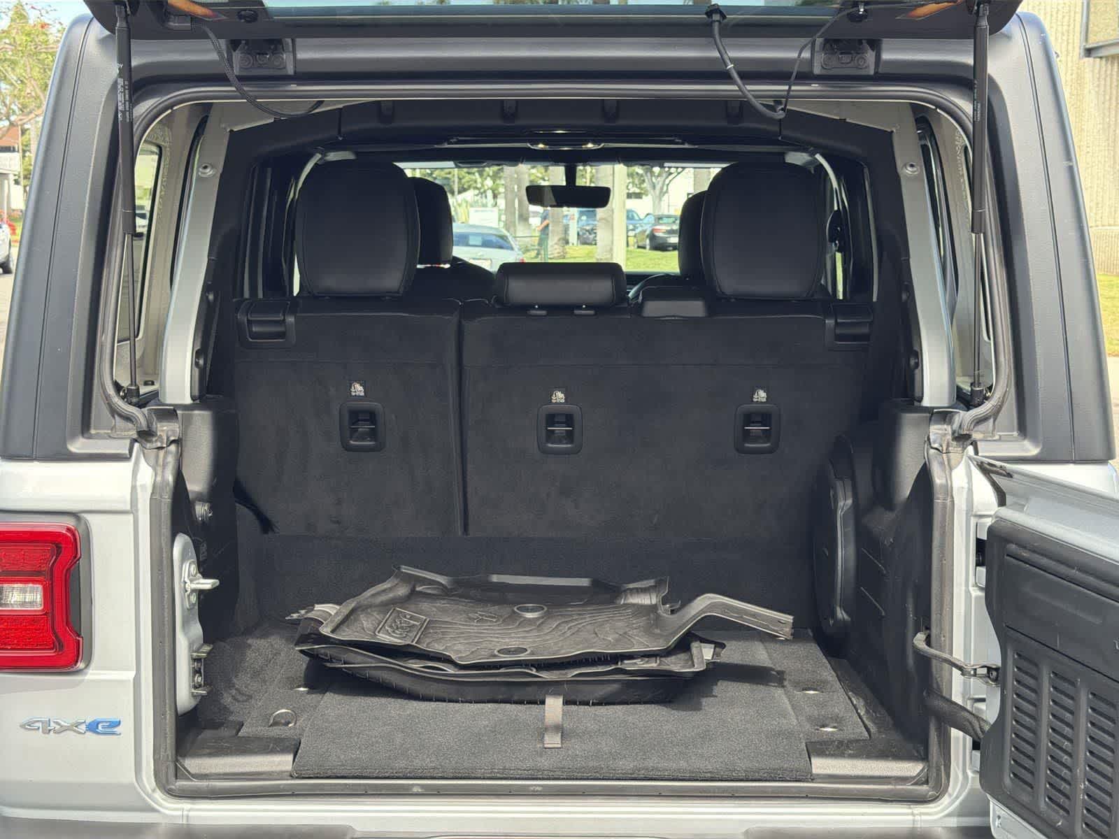 Thumbnail: 2023 Jeep Wrangler - 28