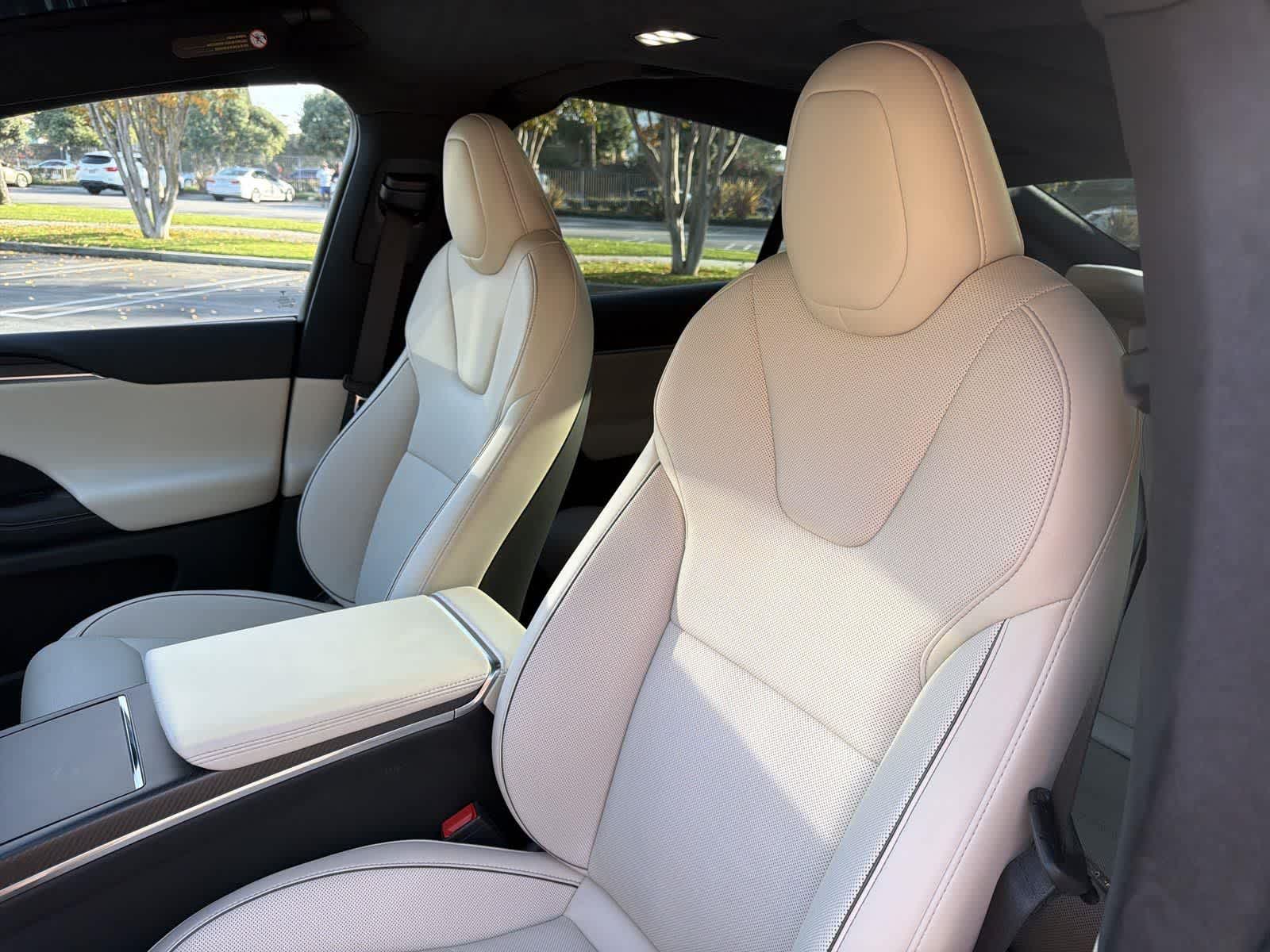 Thumbnail: 2024 Tesla Model X - 27