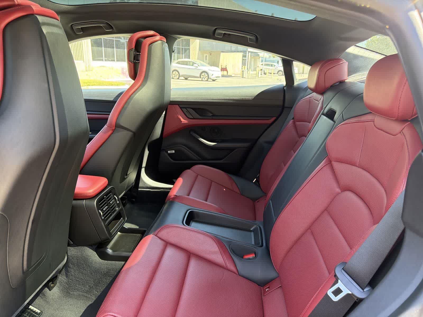 Thumbnail: 2022 Porsche Taycan - 29