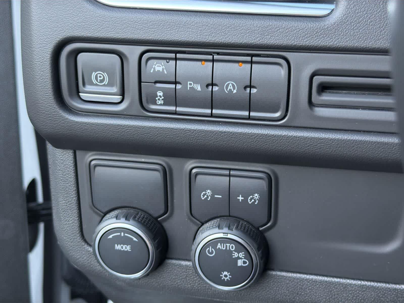 Thumbnail: 2023 Chevrolet Suburban - 20