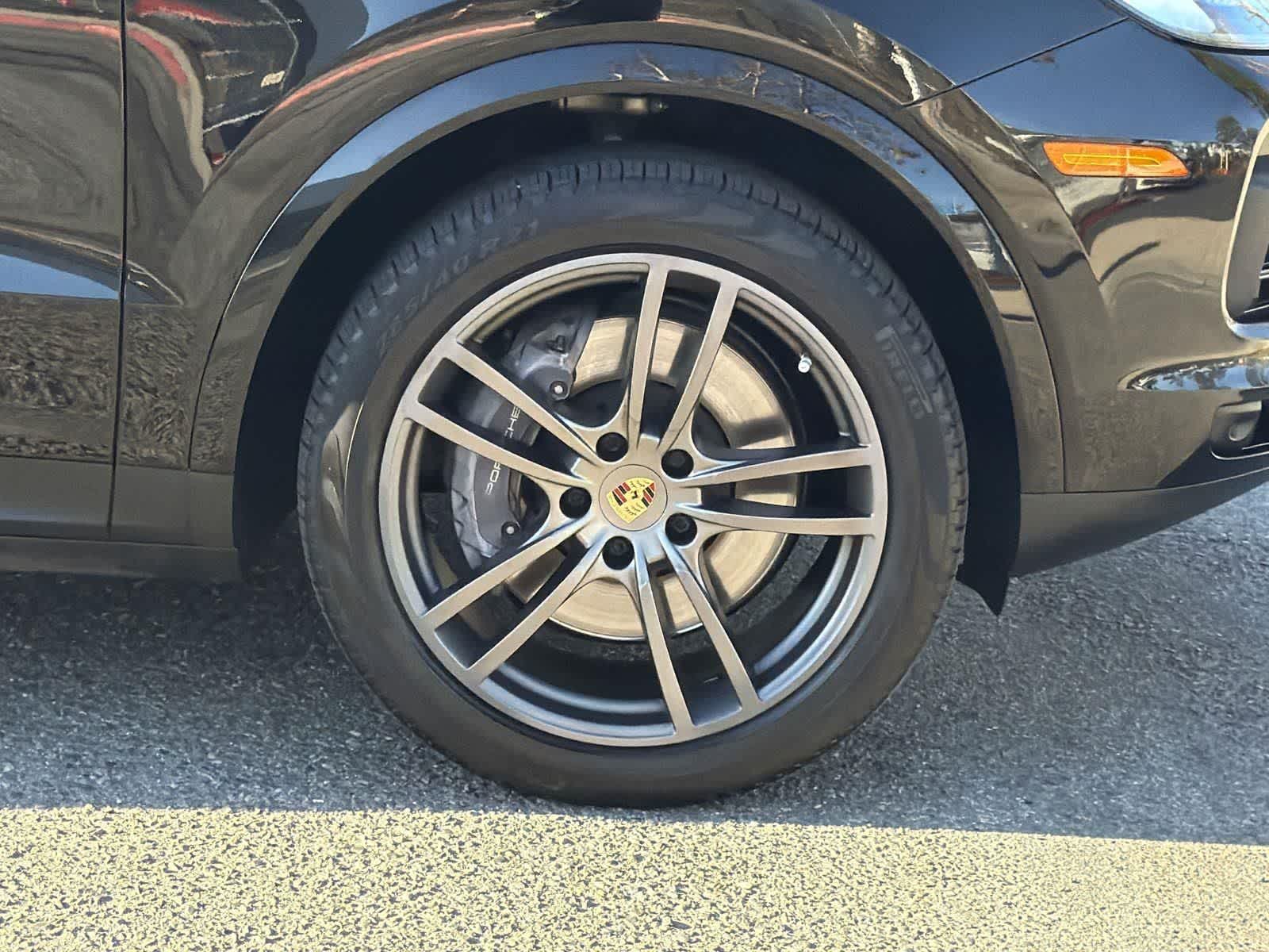 Thumbnail: 2021 Porsche Cayenne - 35