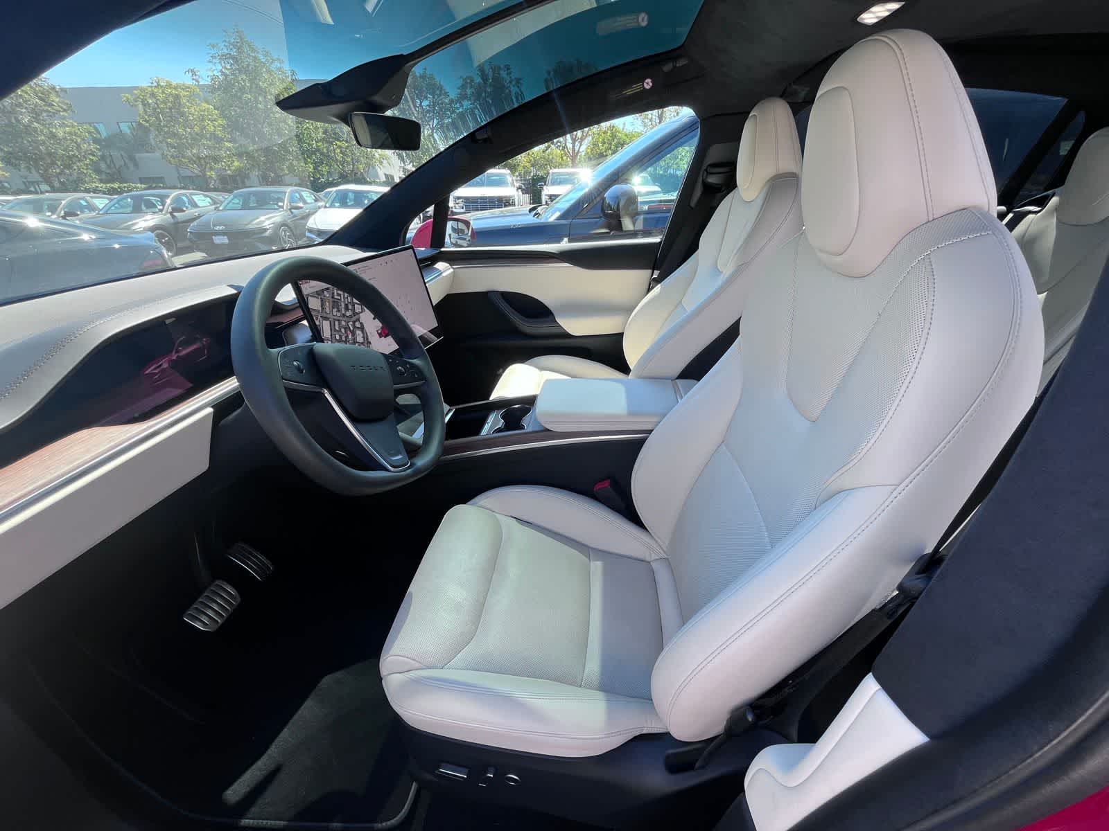 Thumbnail: 2022 Tesla Model X - 6