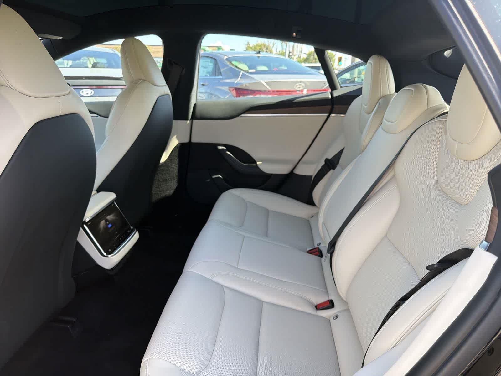 Thumbnail: 2023 Tesla Model S - 29