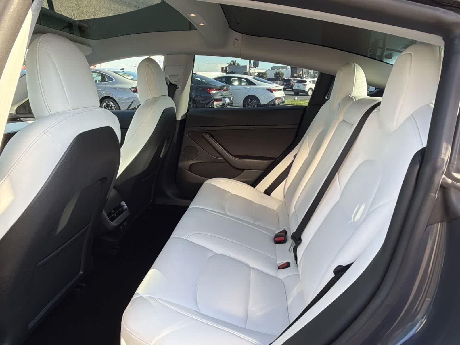 Thumbnail: 2022 Tesla Model 3 - 27