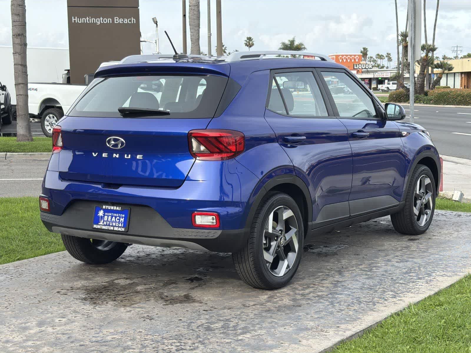 Thumbnail: 2023 Hyundai Venue - 6