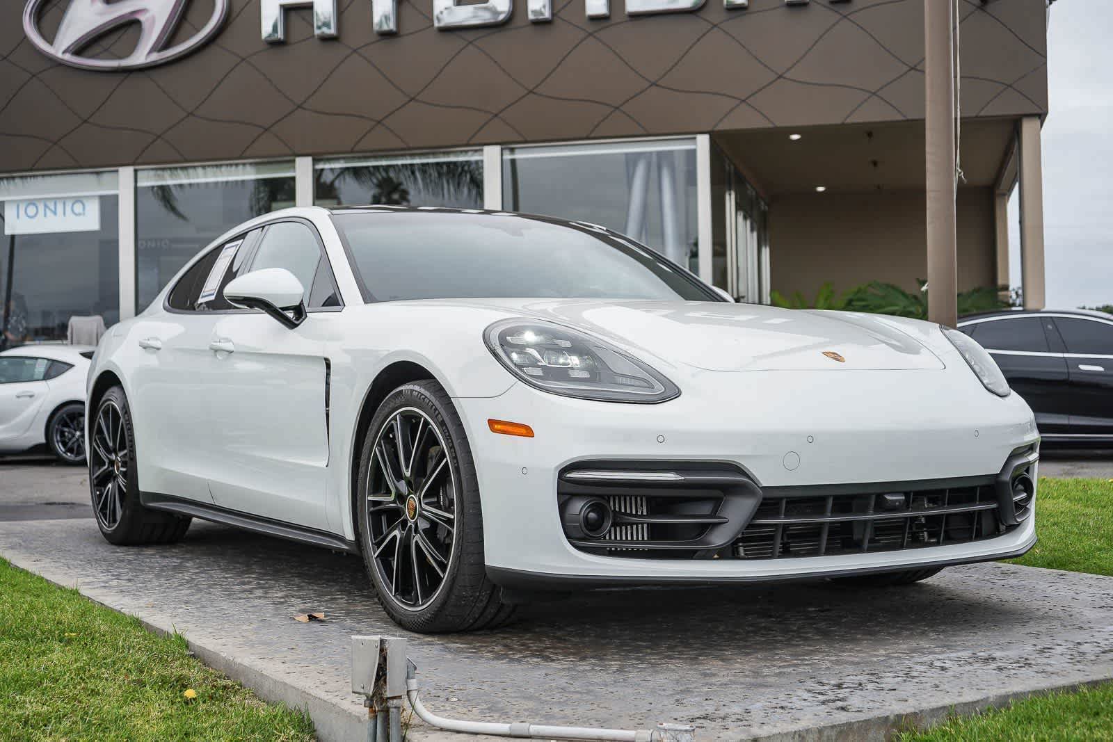 Thumbnail: 2021 Porsche Panamera - 3