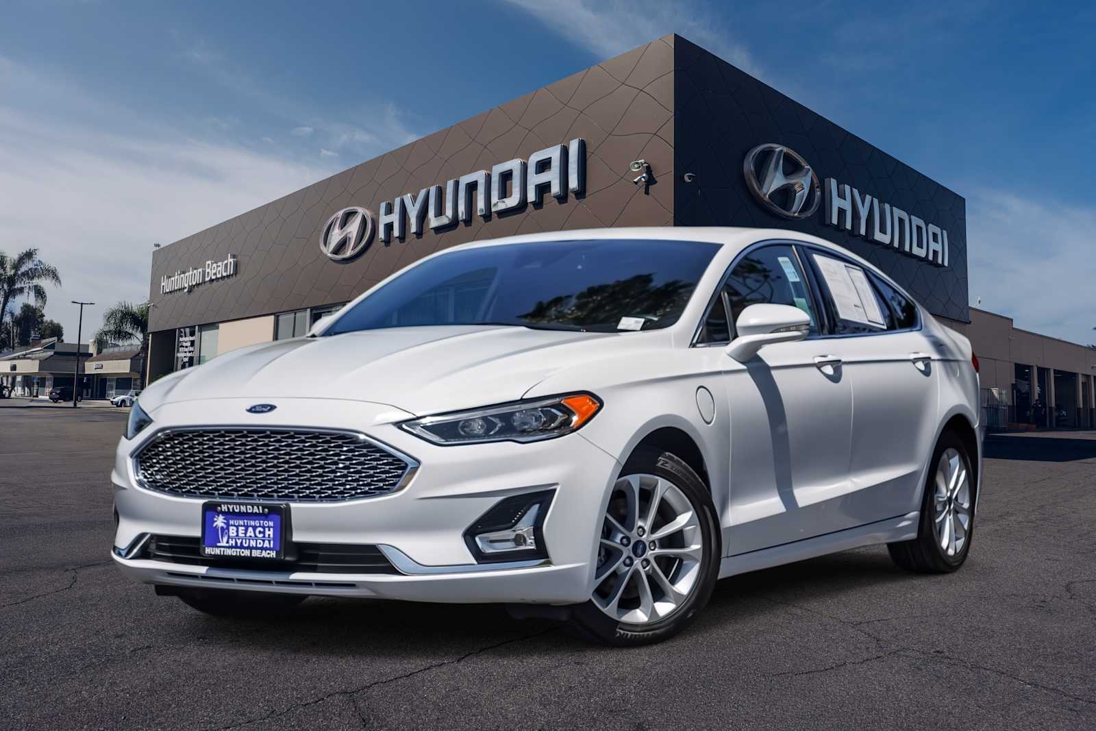 2019 Ford Fusion Plug-In Hybrid Titanium's photo