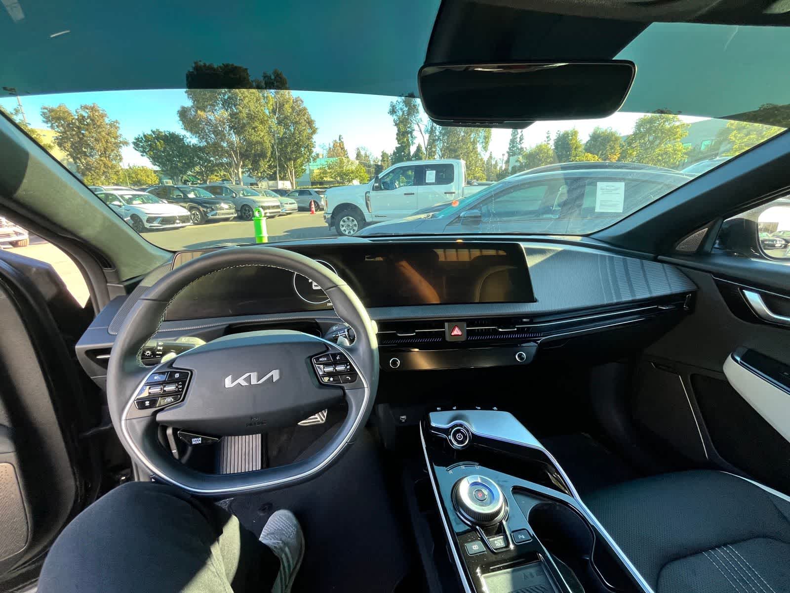 Thumbnail: 2024 Kia EV6 - 7