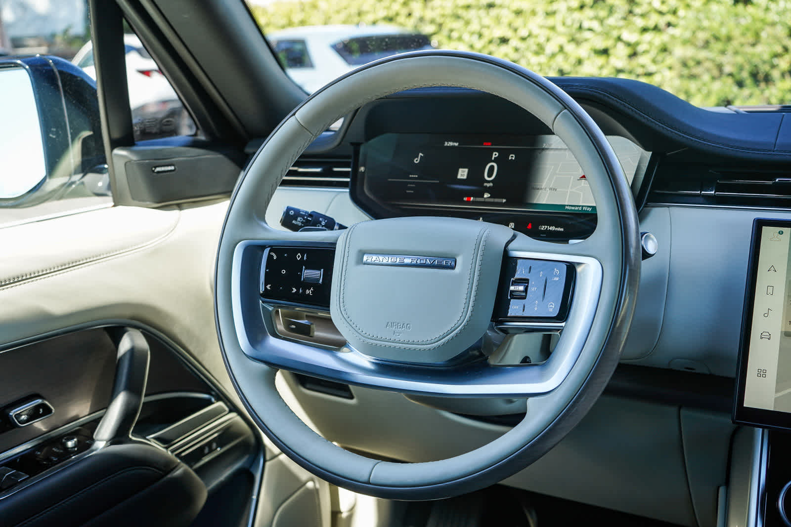 Thumbnail: 2023 Land Rover Range Rover - 17