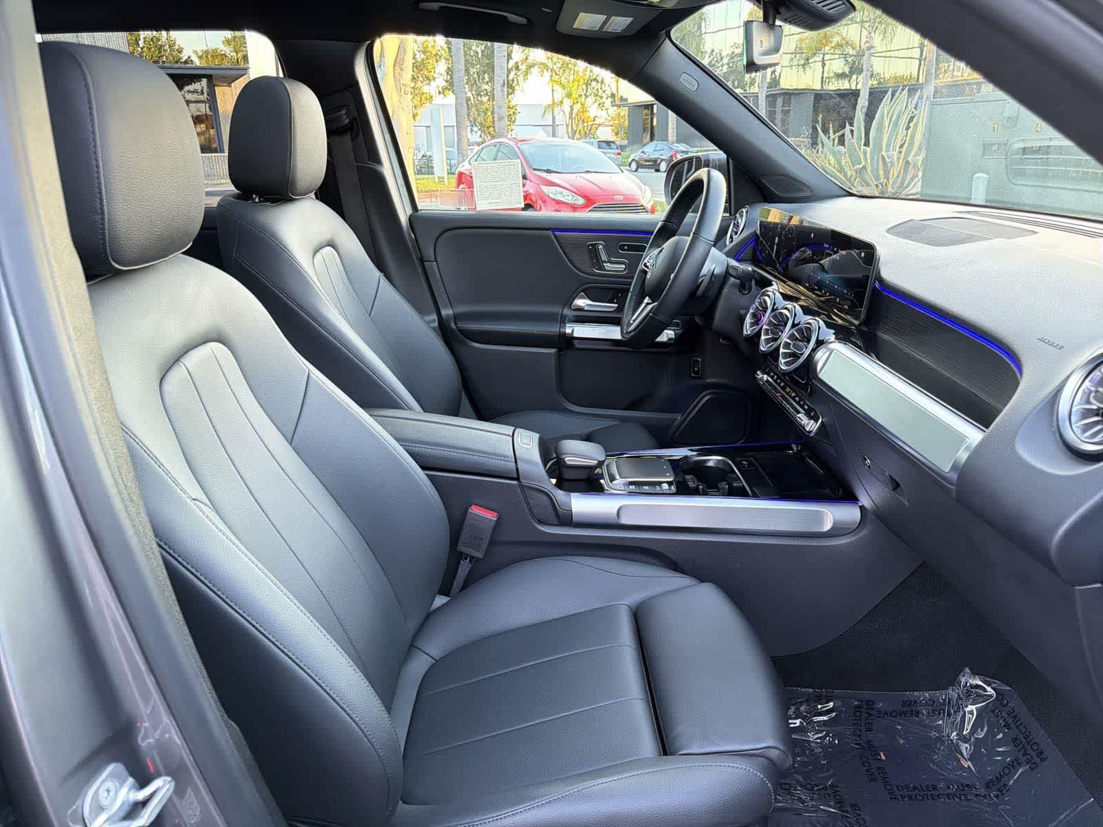 Thumbnail: 2023 Mercedes-Benz GLB - 36