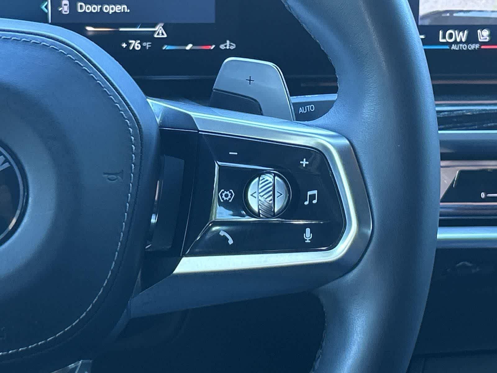 Thumbnail: 2023 BMW 7 Series - 17