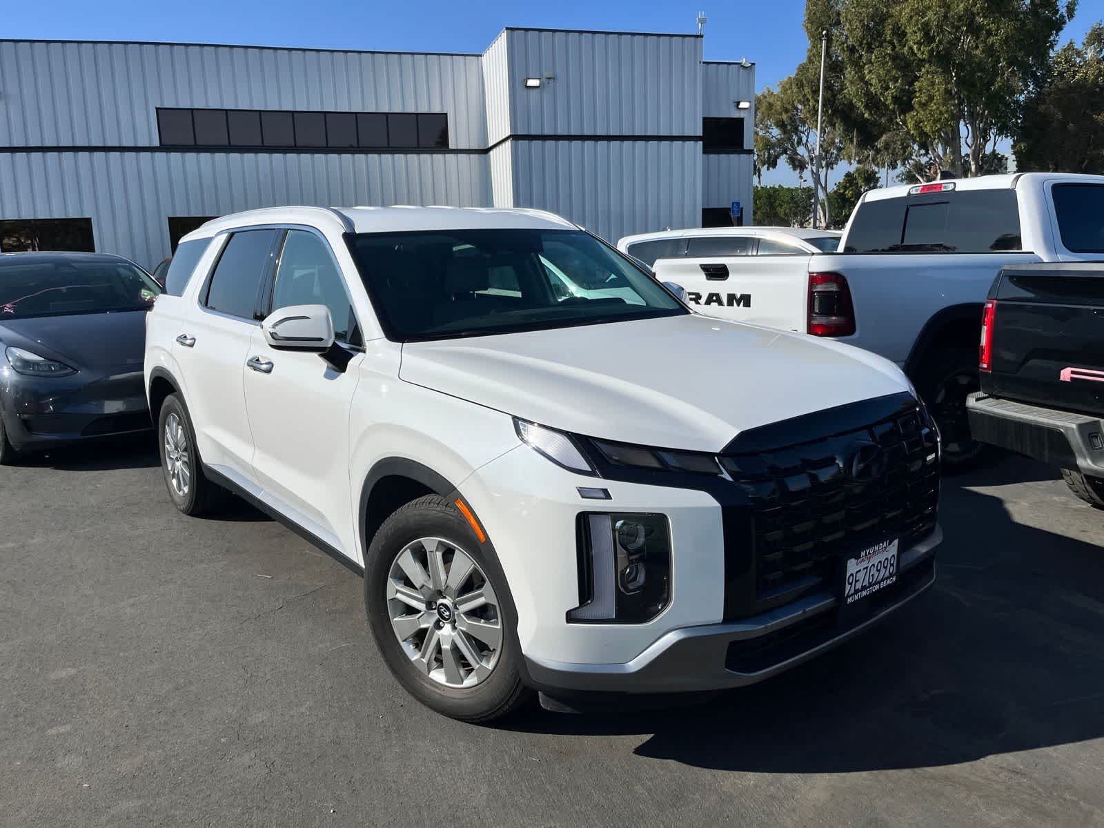 2023 Hyundai Palisade SEL photo 2