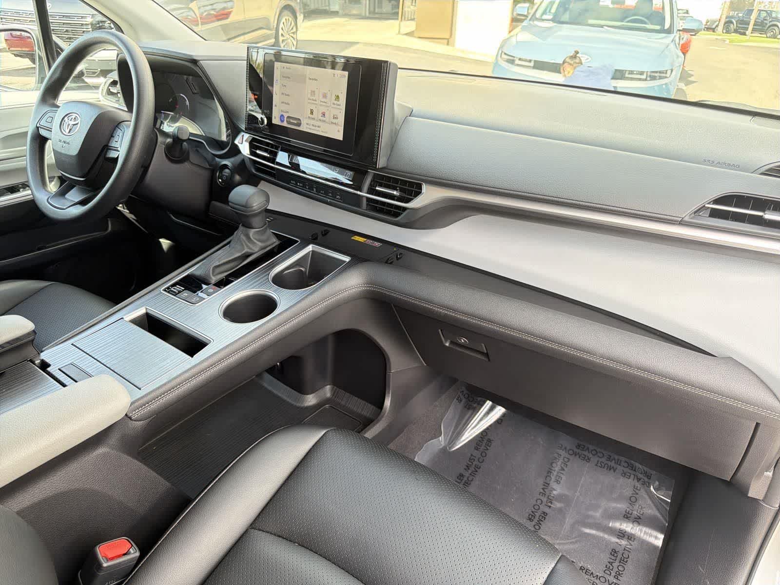 Thumbnail: 2025 Toyota Sienna - 36