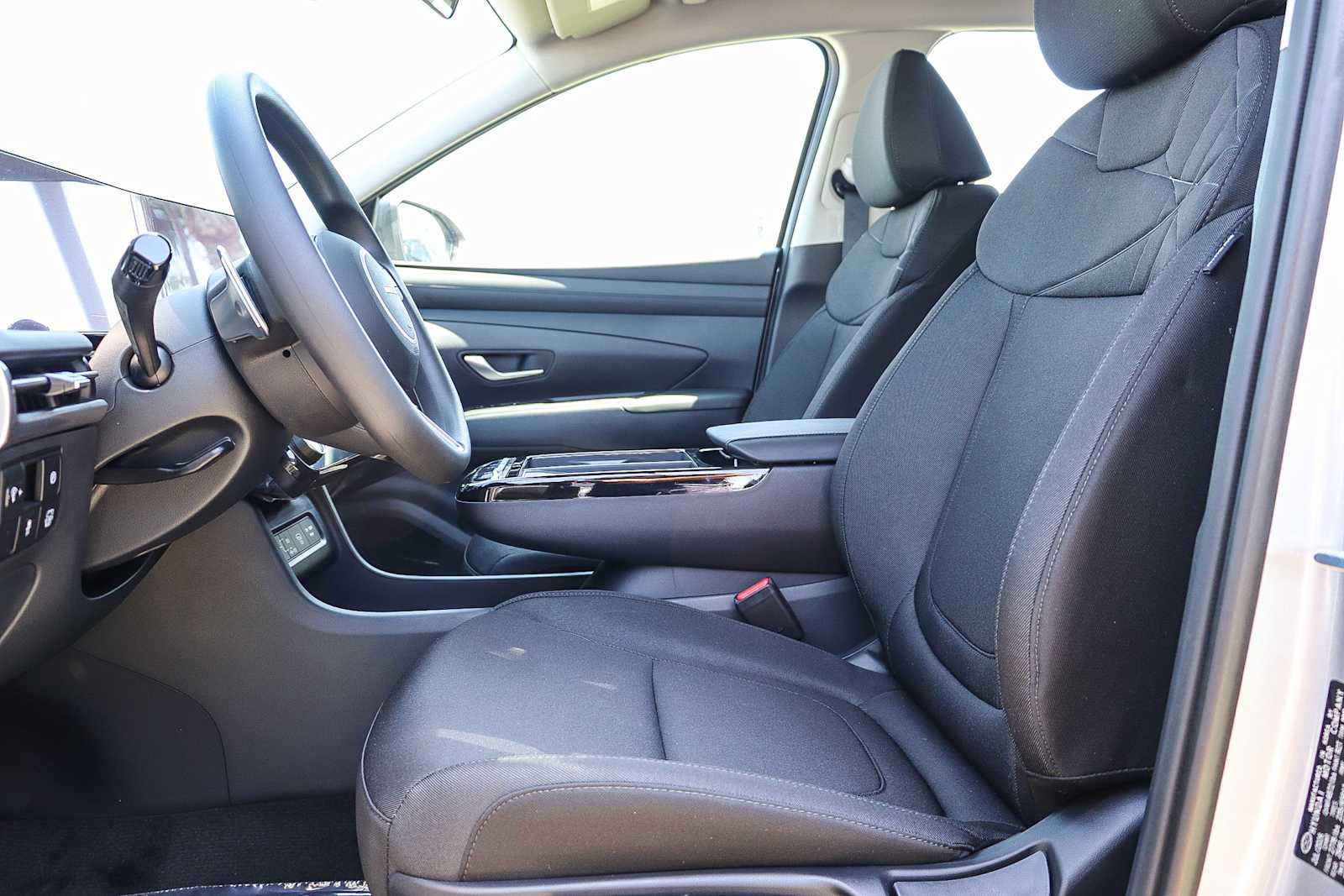 2026 Hyundai Tucson SE - Photo 15