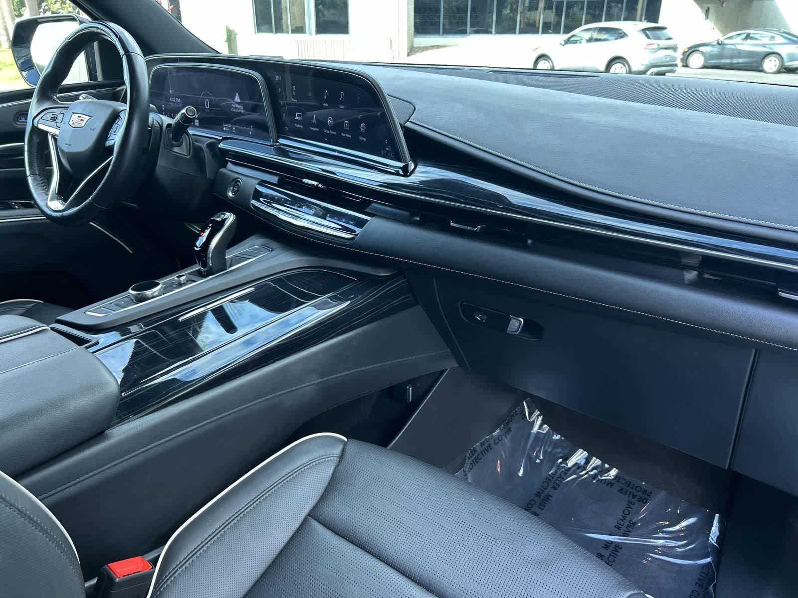 Thumbnail: 2023 Cadillac Escalade - 28