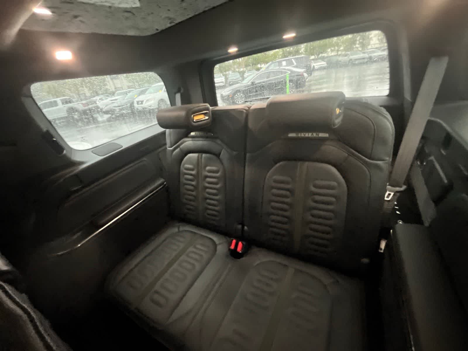 Thumbnail: 2022 Rivian R1S - 6