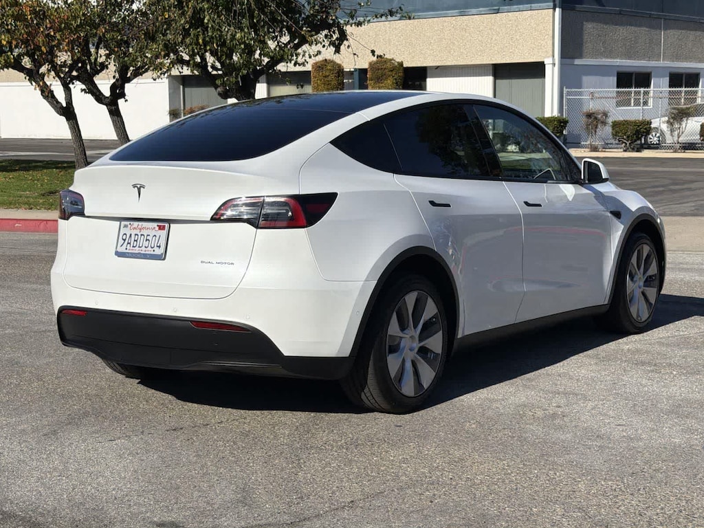 Used 2022 Tesla Model Y Long Range SUV