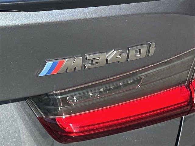 Thumbnail: 2021 BMW 3 Series - 10