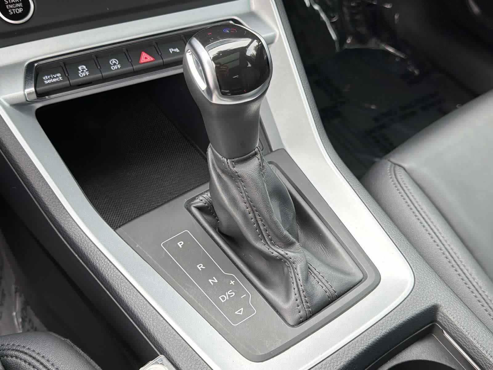 Thumbnail: 2021 Audi Q3 - 17