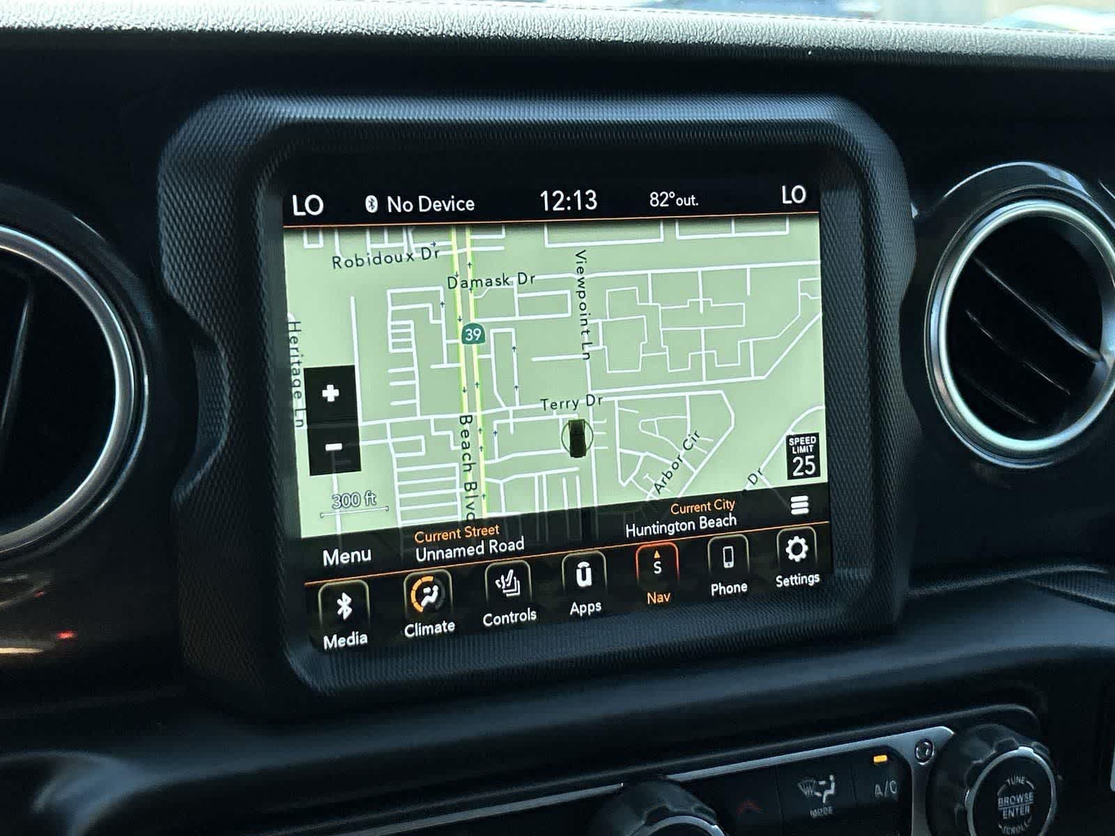 Thumbnail: 2022 Jeep Wrangler - 13