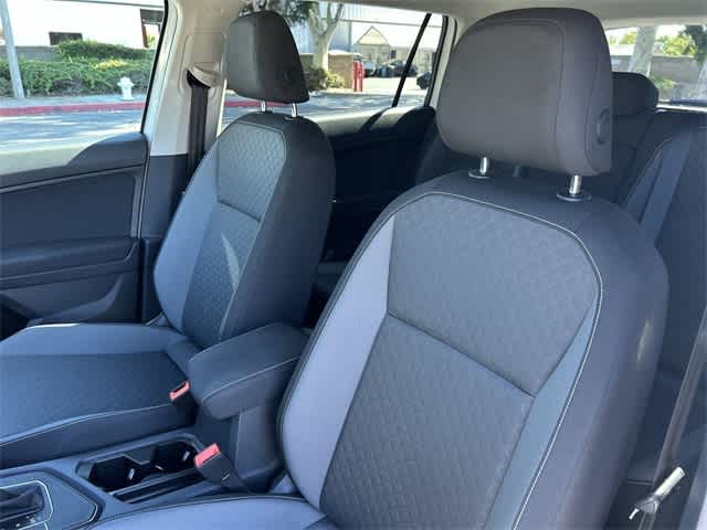 Thumbnail: 2021 Volkswagen Tiguan - 26