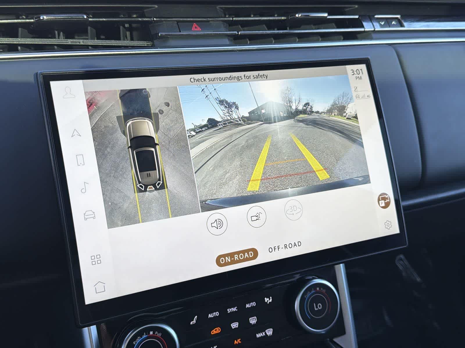 Thumbnail: 2023 Land Rover Range Rover - 16