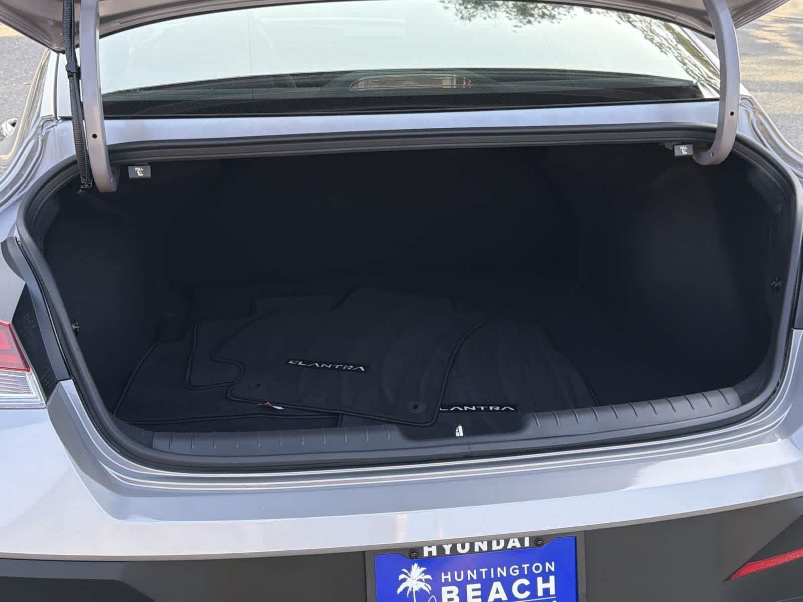 Thumbnail: 2025 Hyundai Elantra - 29