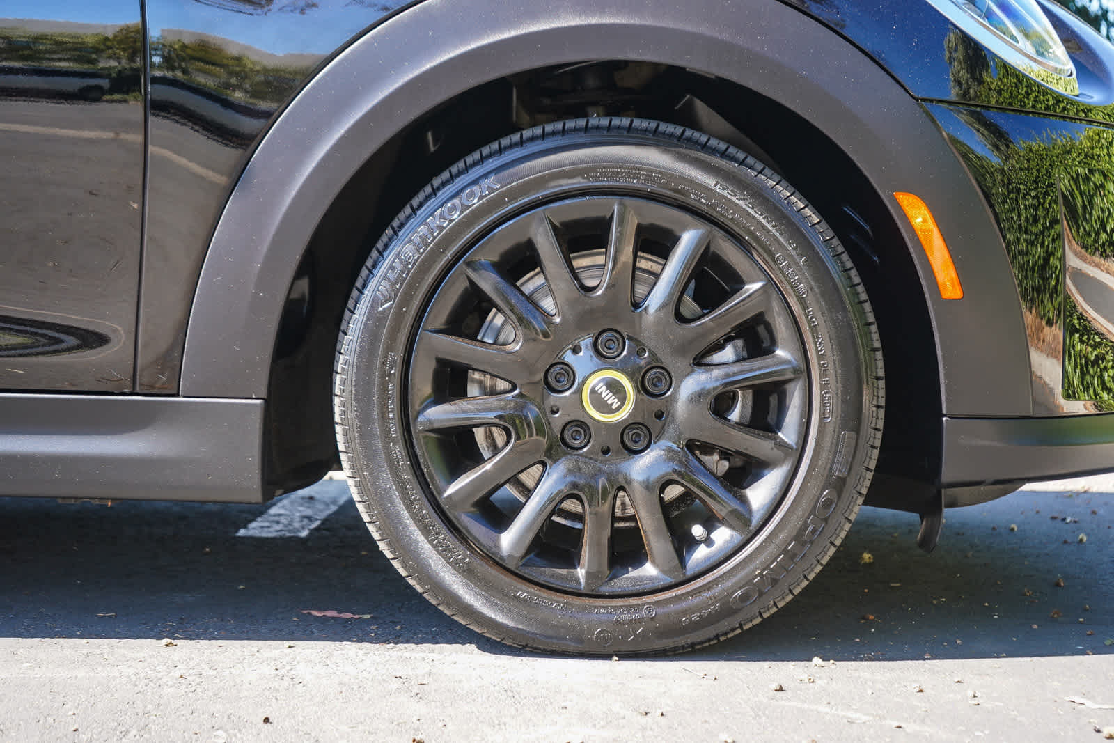 Thumbnail: 2022 MINI Cooper Hardtop - 9