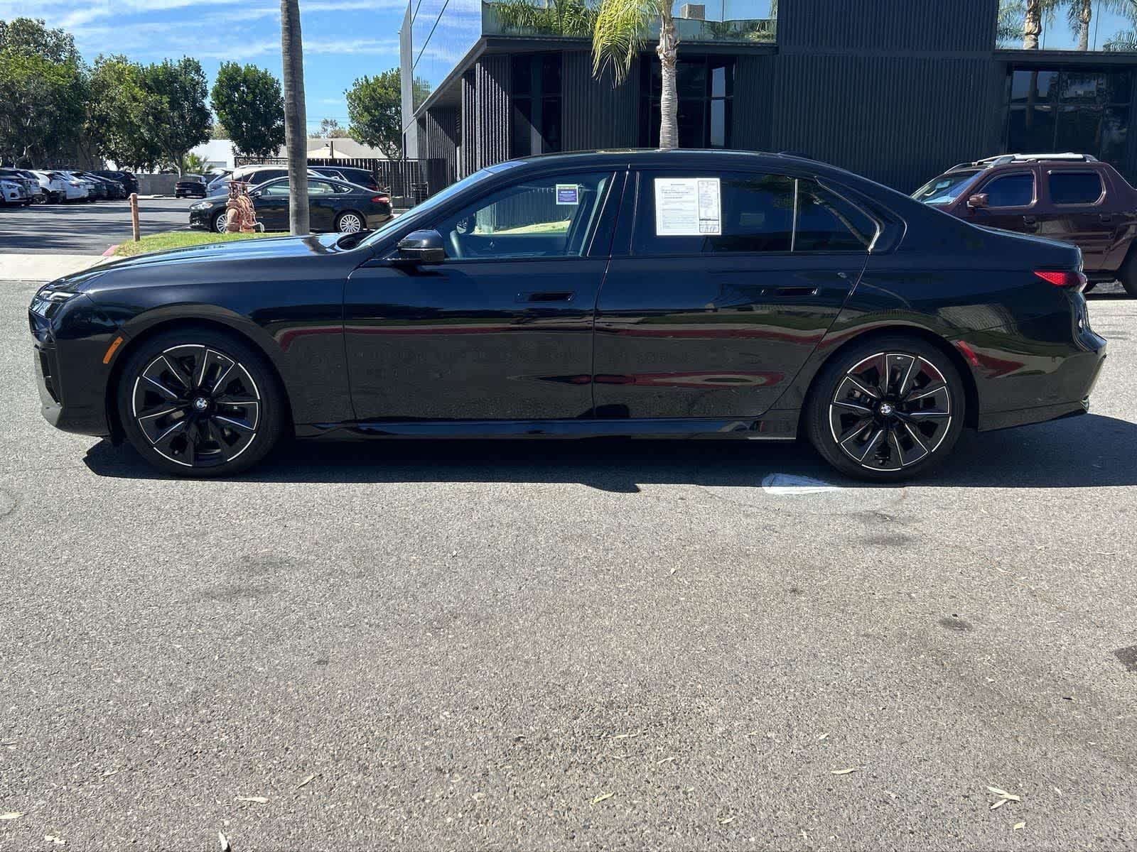 Thumbnail: 2023 BMW 7 Series - 8