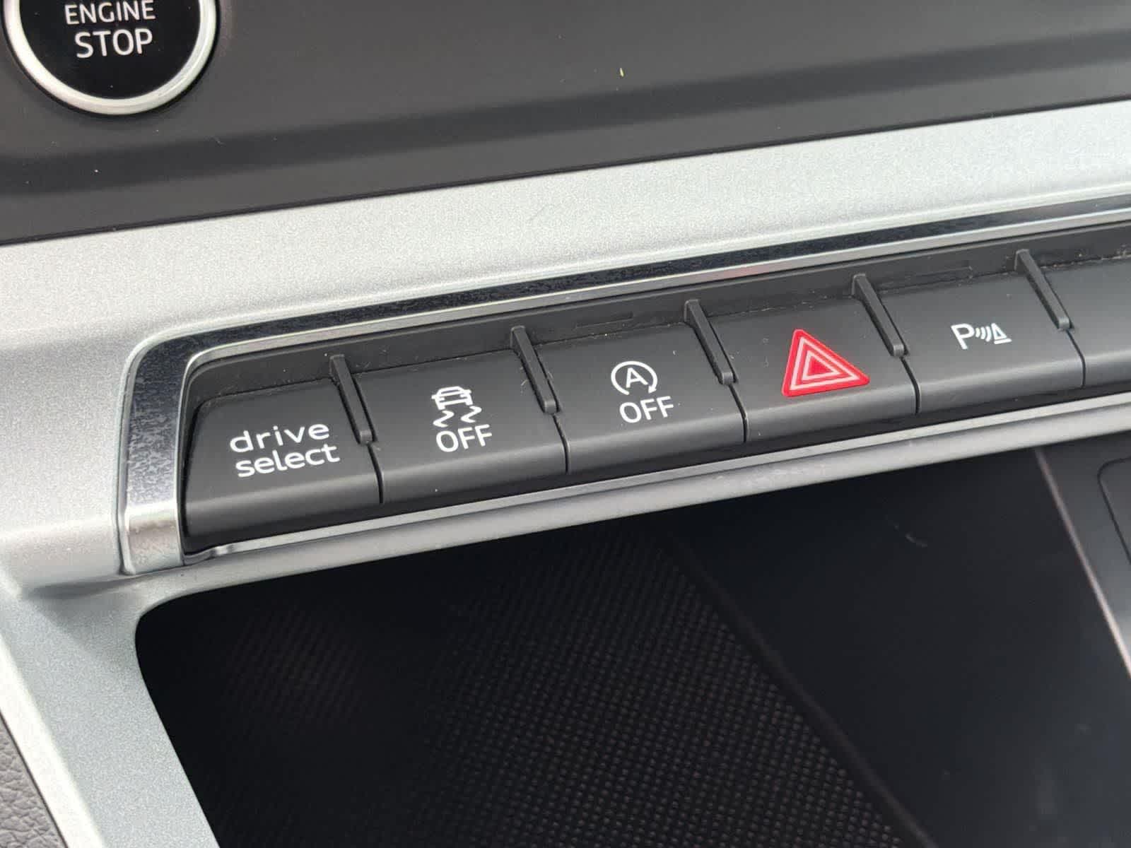 Thumbnail: 2021 Audi Q3 - 21