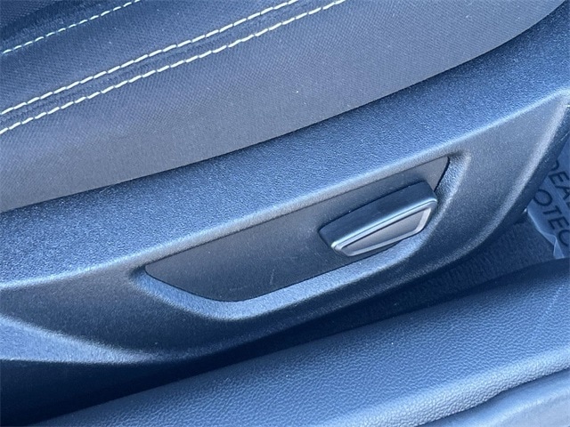 Thumbnail: 2022 Ford Mustang - 30