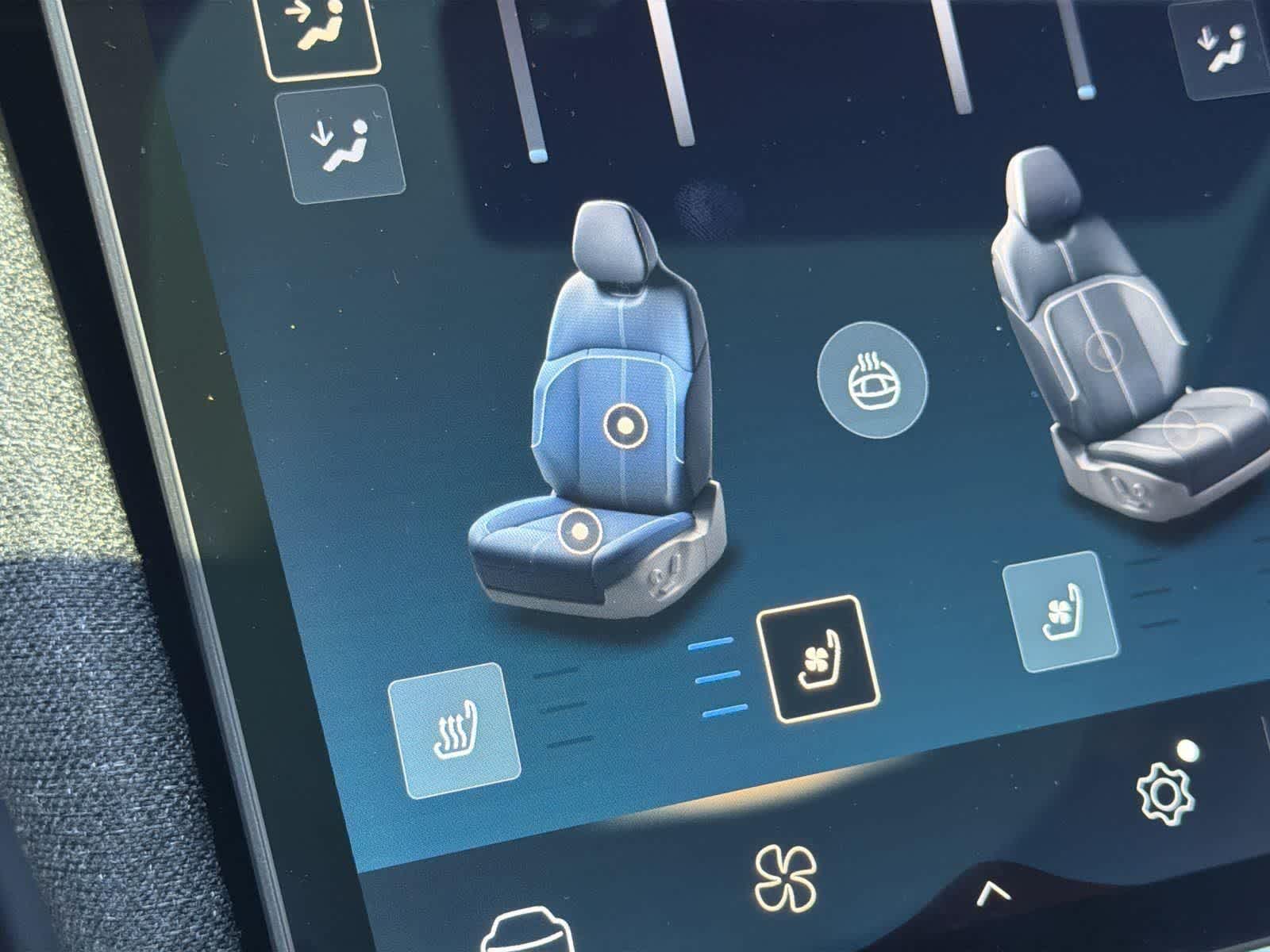 Thumbnail: 2024 Lucid Air - 22