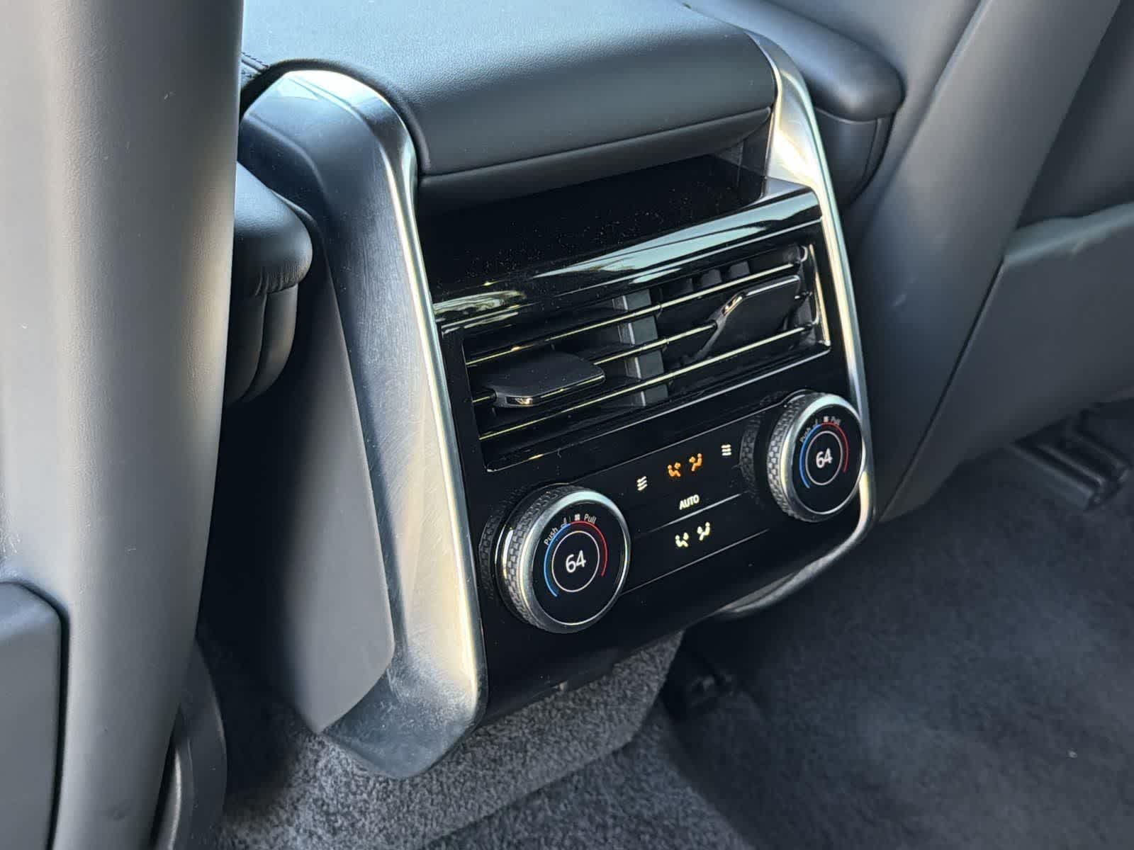 Thumbnail: 2023 Land Rover Range Rover - 30