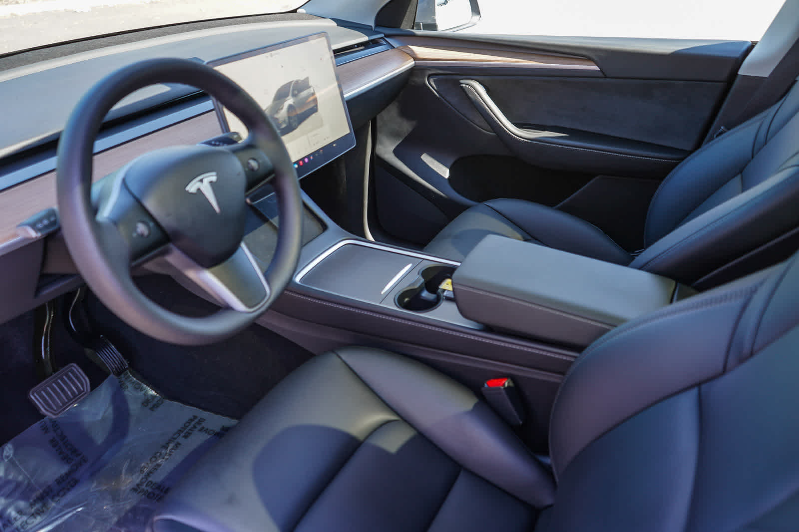 Thumbnail: 2025 Tesla Model Y - 18