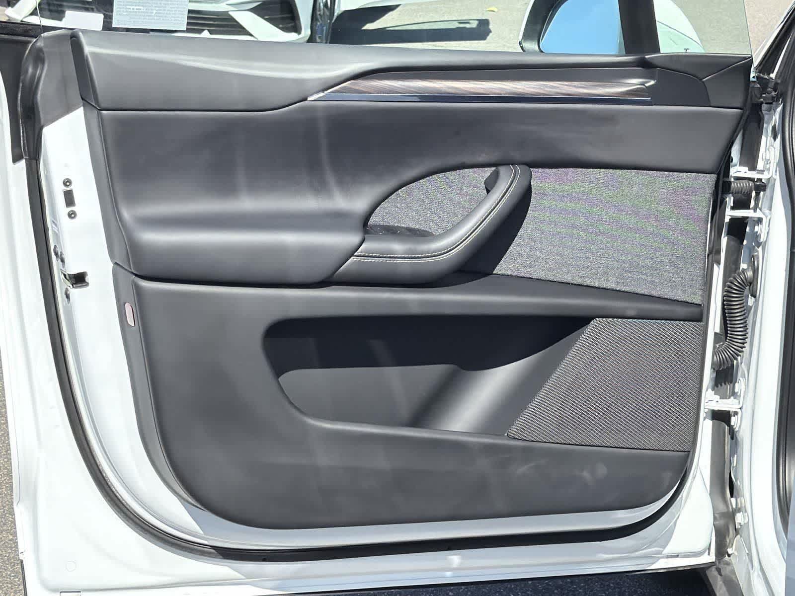 Thumbnail: 2022 Tesla Model X - 23