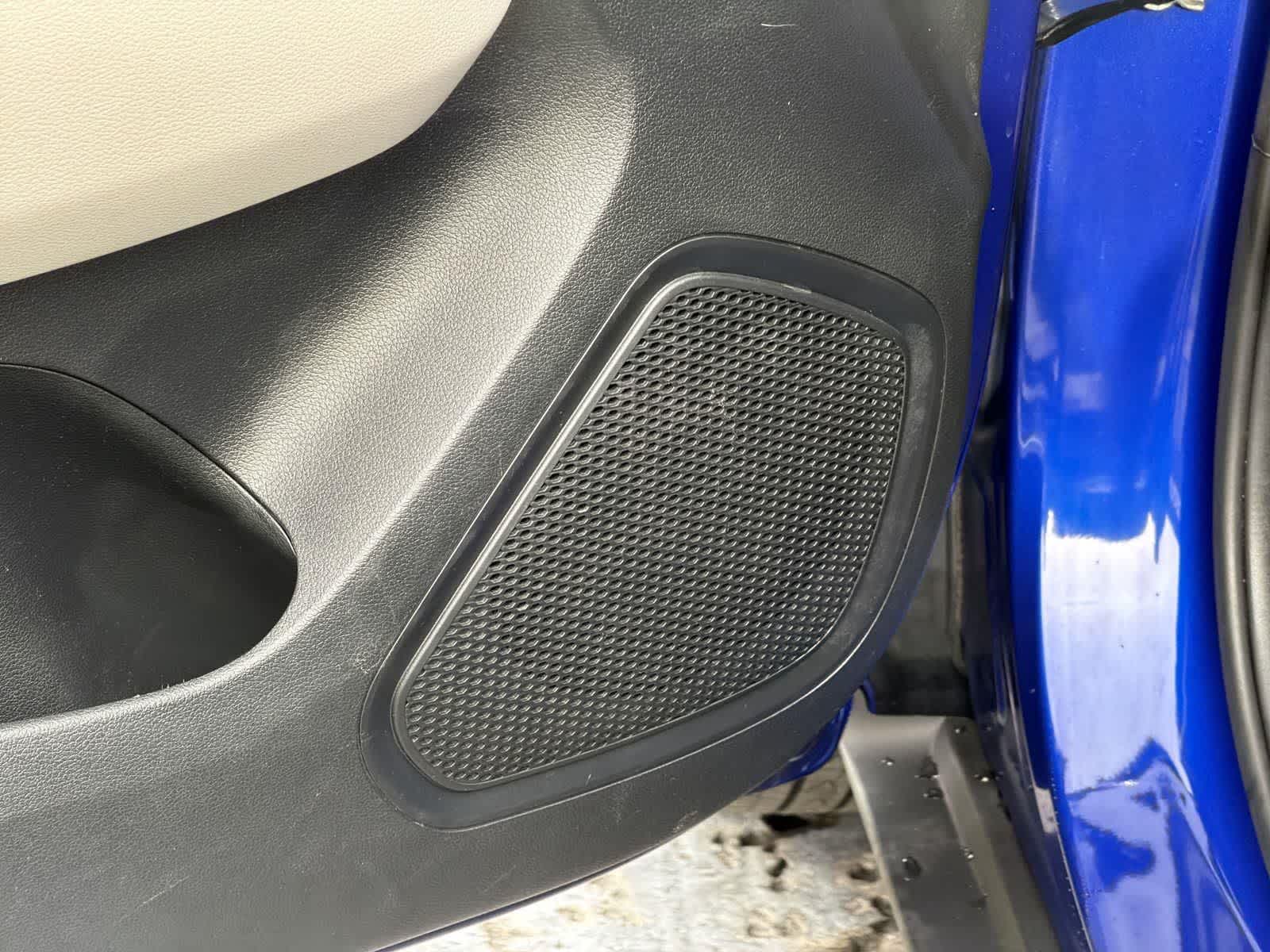 Thumbnail: 2023 Hyundai Venue - 23