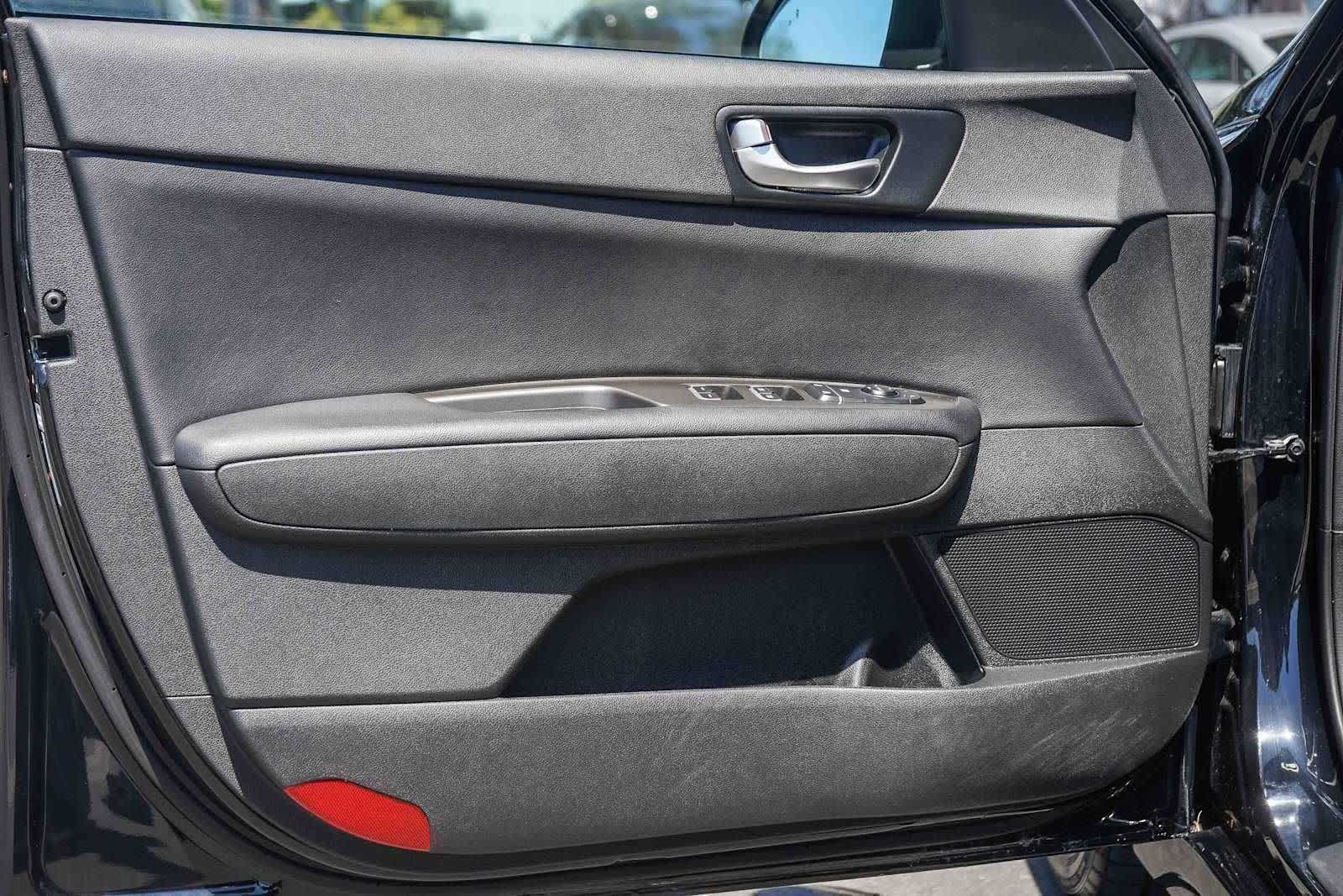 Thumbnail: 2020 Kia Optima - 25