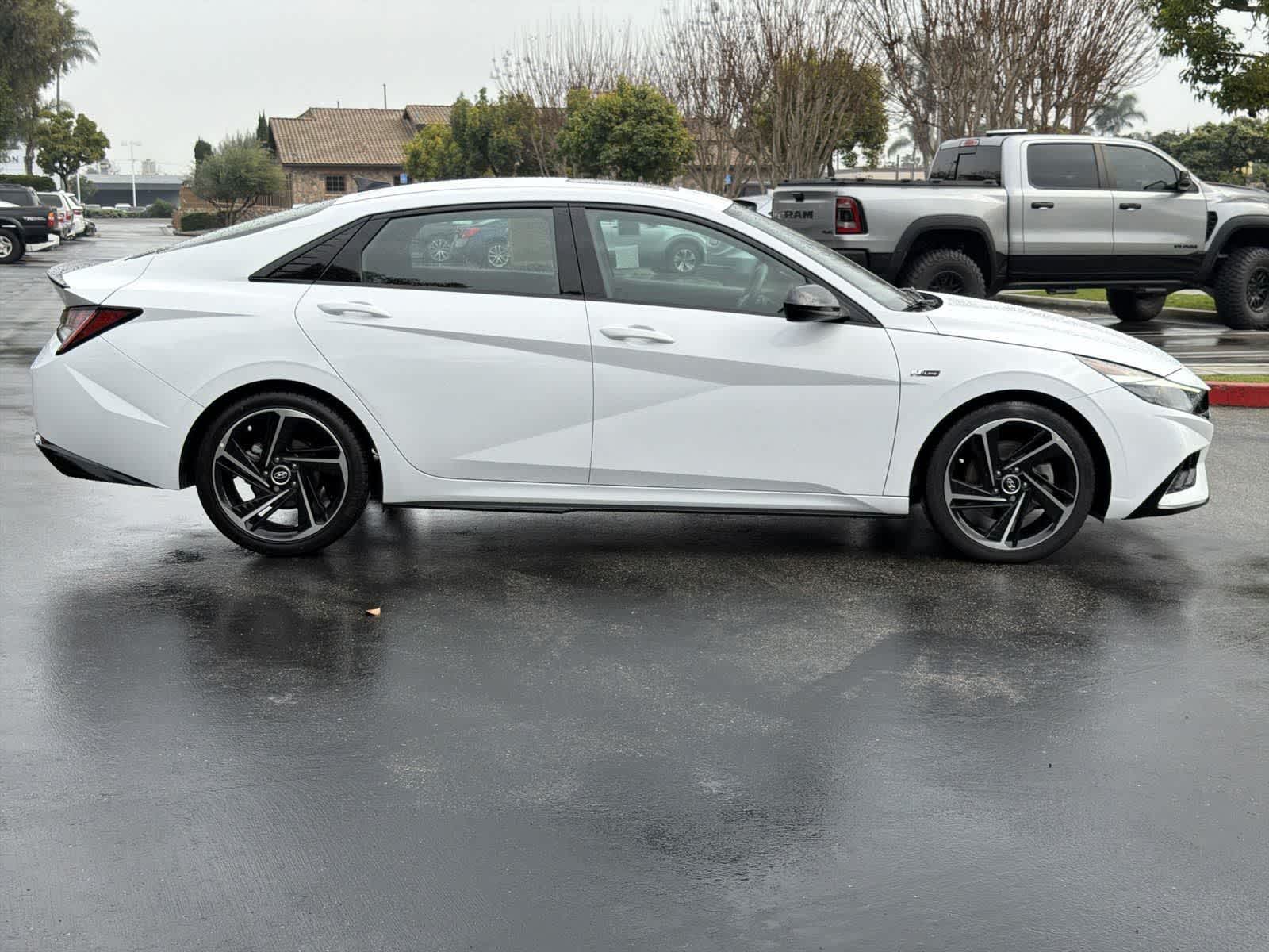 Thumbnail: 2022 Hyundai Elantra - 7