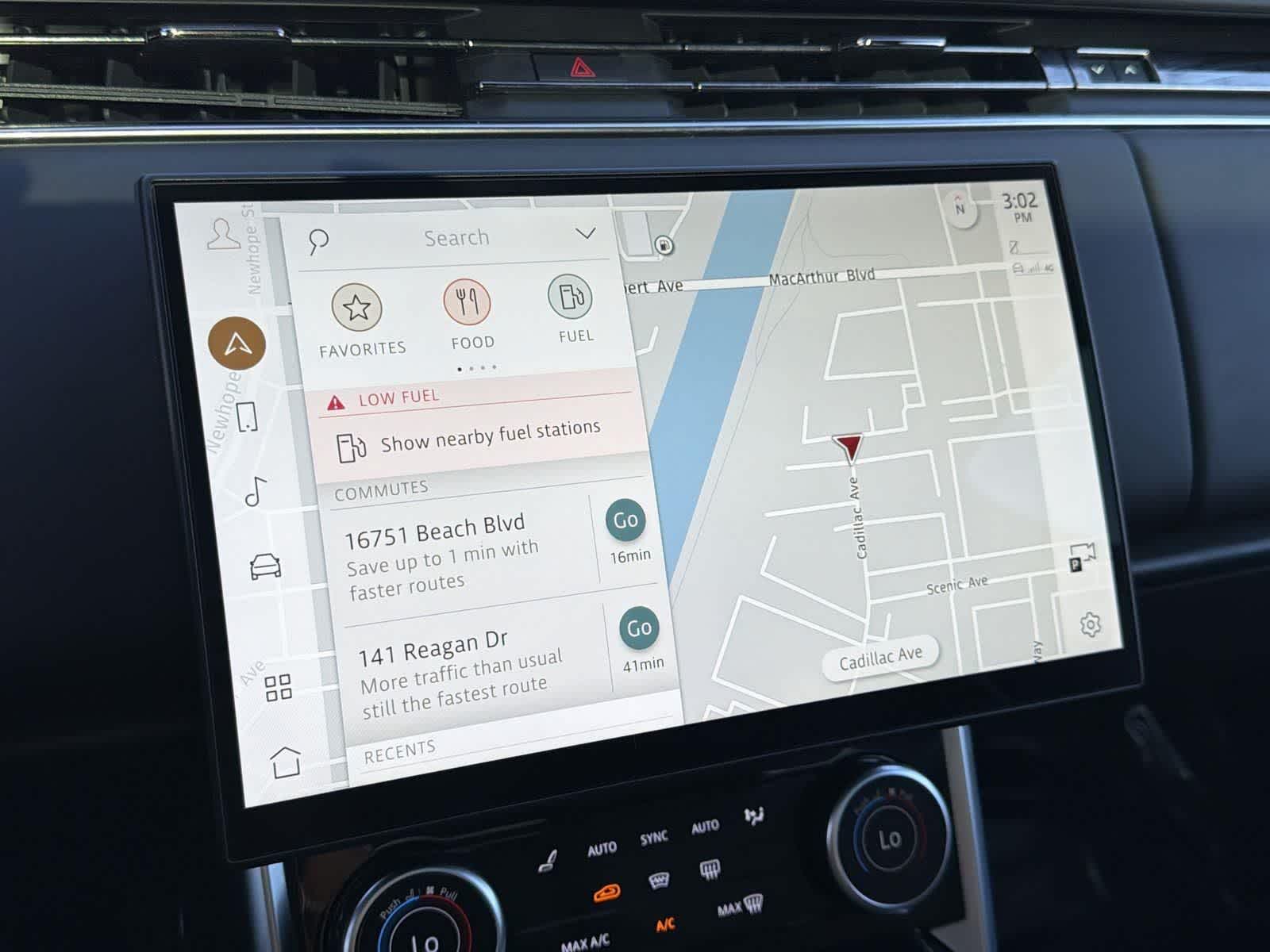 Thumbnail: 2023 Land Rover Range Rover - 17