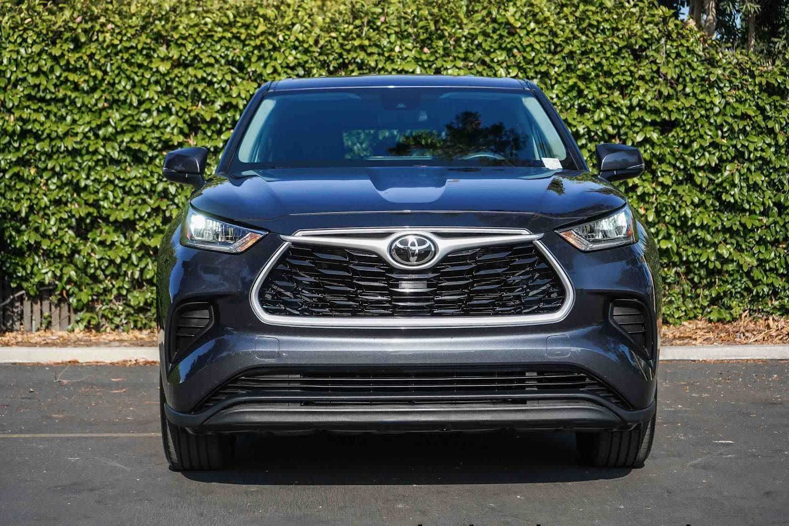 Thumbnail: 2020 Toyota Highlander - 2