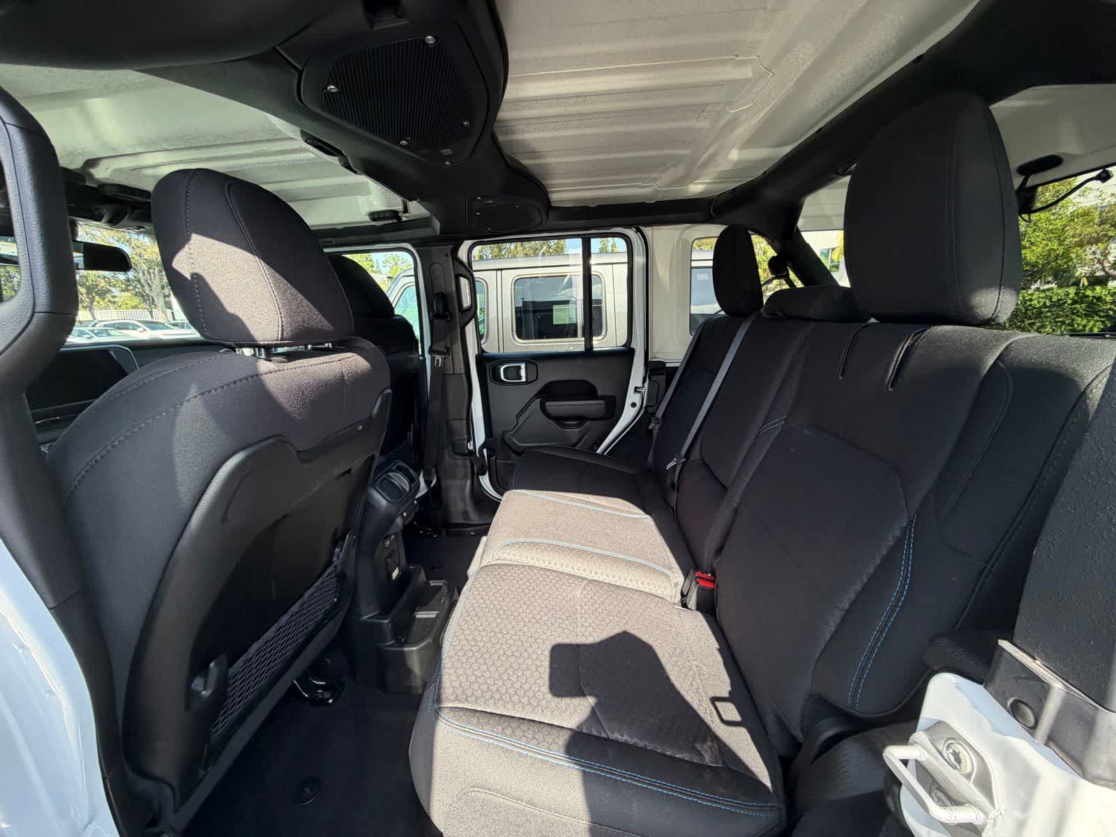 Thumbnail: 2025 Jeep Wrangler - 5