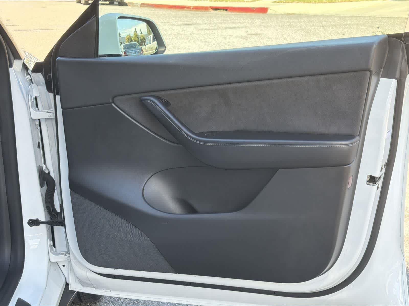 Thumbnail: 2021 Tesla Model Y - 31