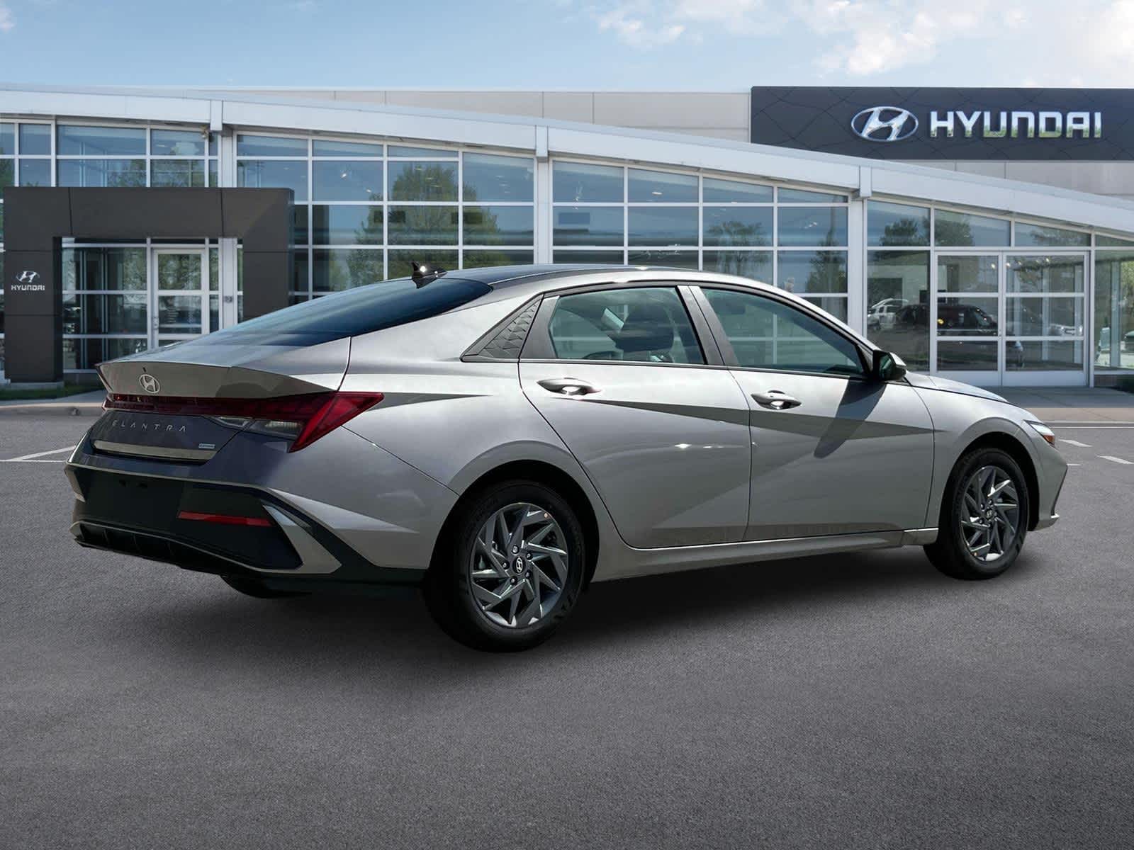 Thumbnail: 2025 Hyundai Elantra - 8